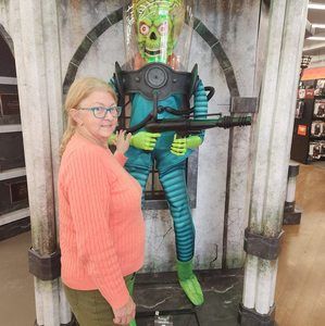 Meet your Posher, Christina